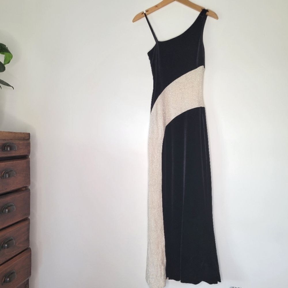 Betsy & Adam Black and Tan One Shoulder Sheath Dress Heavy Velvet Beaded 4